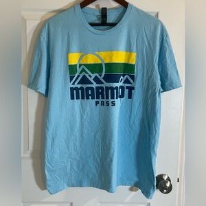 Marmot Pass Light Blue Graphic Tee Size Large